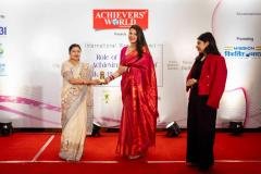 award-titles-for-female-employees-2025