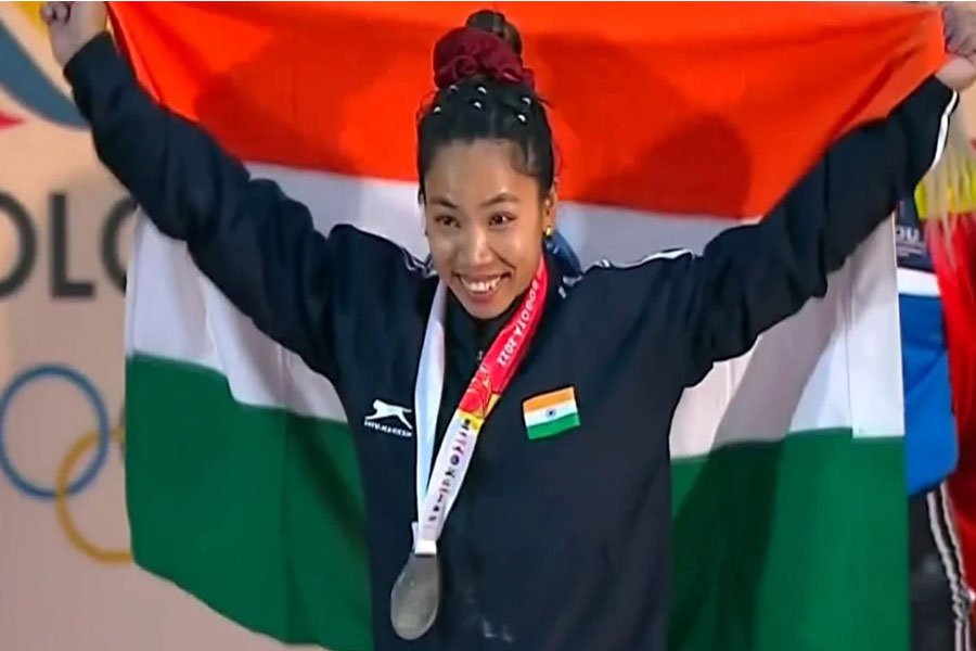 Mirabai Chanu with Silver Medal