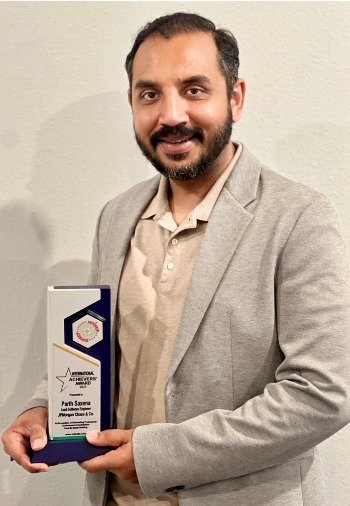 Parth Saxena with Indian Achievers Award