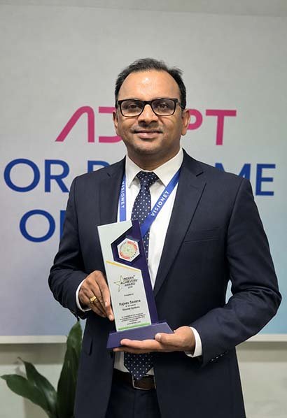 Rajeev with Trophy